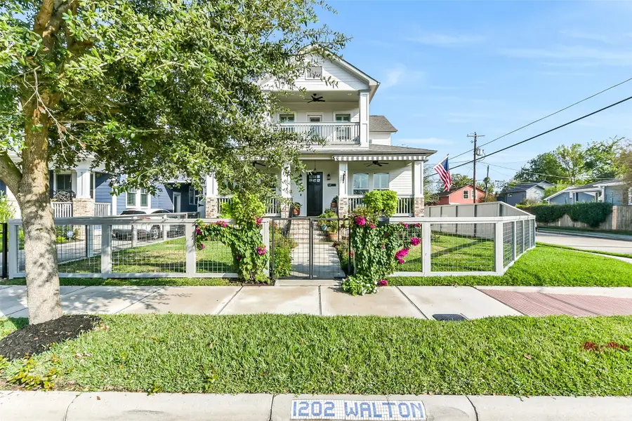 1202 Walton Street, Houston, TX 77009 - Image #2