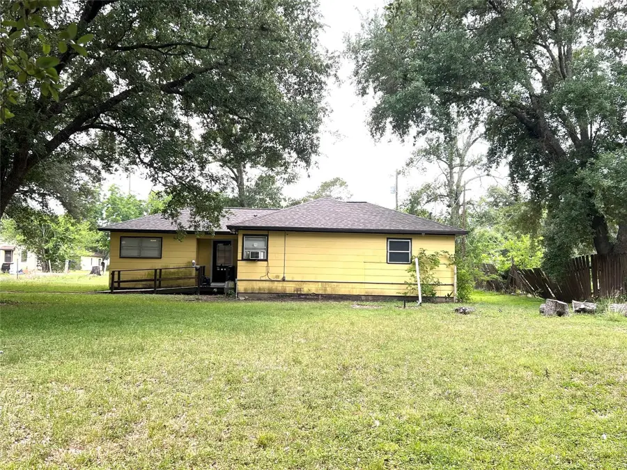 502 N Liberty Street, El Campo, TX 77437 - #3