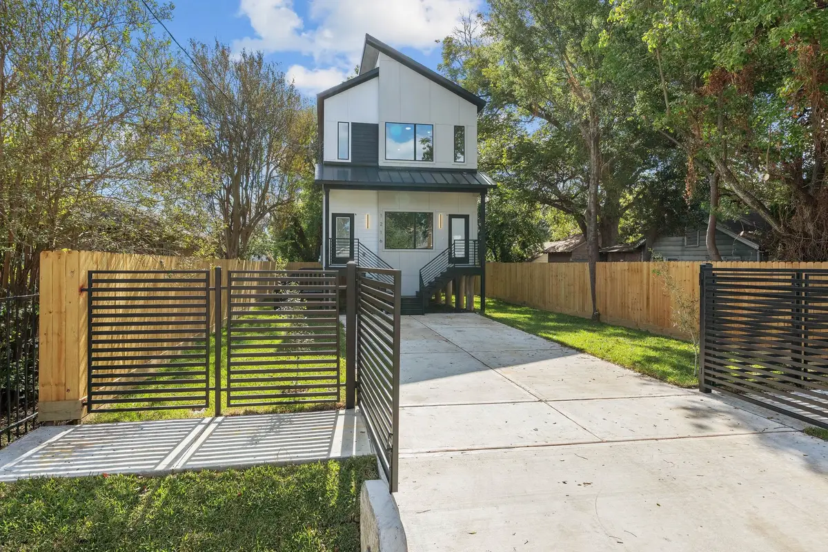 1216 Johnston Street #A/B, Houston, TX 77022 - Image #1
