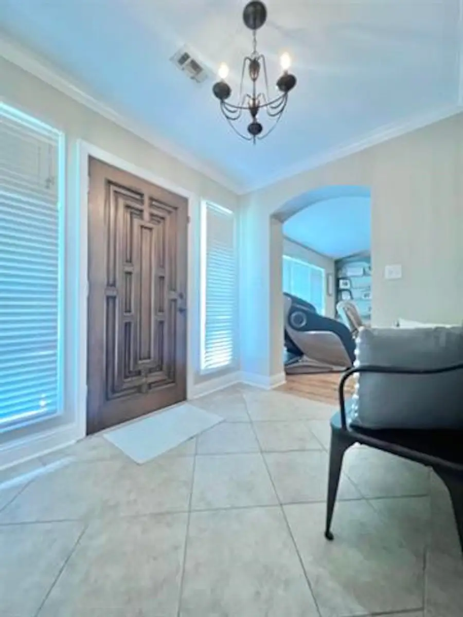 425 Lawrence Lane, Vidor, TX 77662 - Image #3