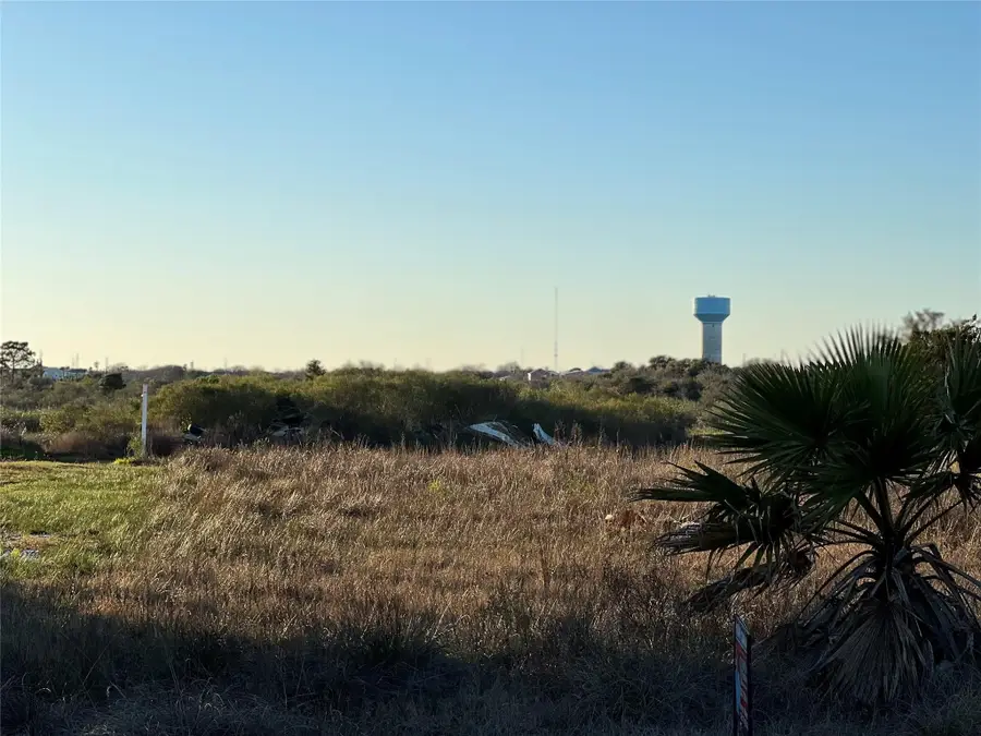 632 18th Street, San Leon, TX 77539 - Image #3