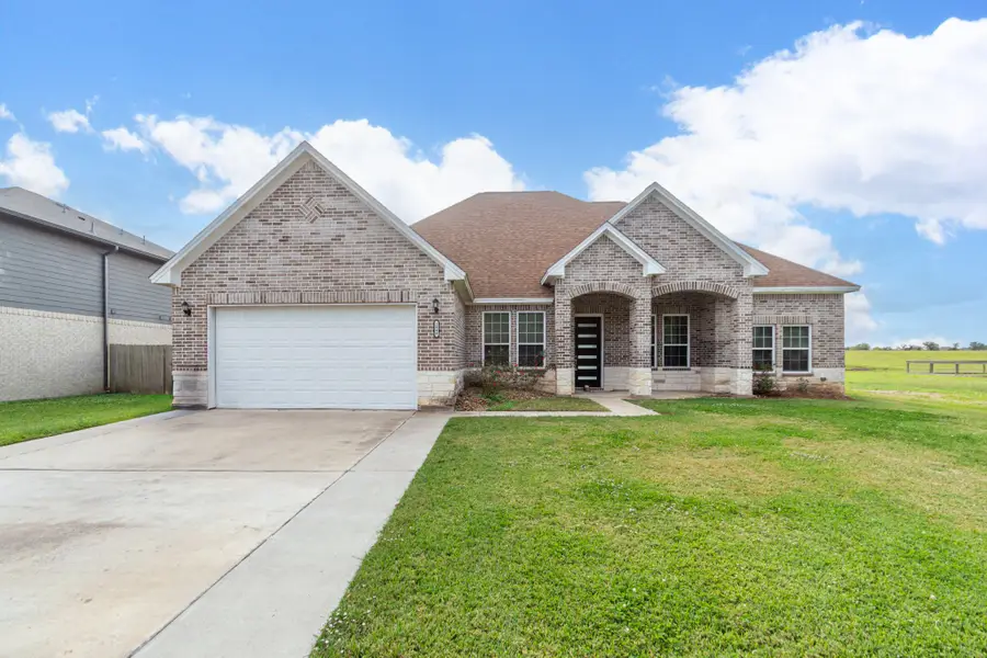 2040 Twin Lakes Boulevard, West Columbia, TX 77486 - Image #2