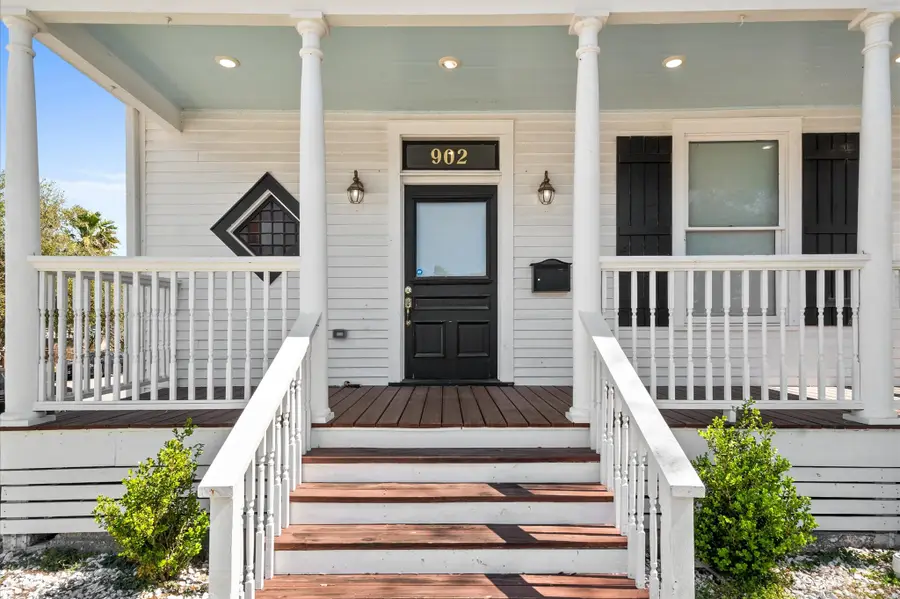 902 9th Street, Galveston, TX 77550 - #3