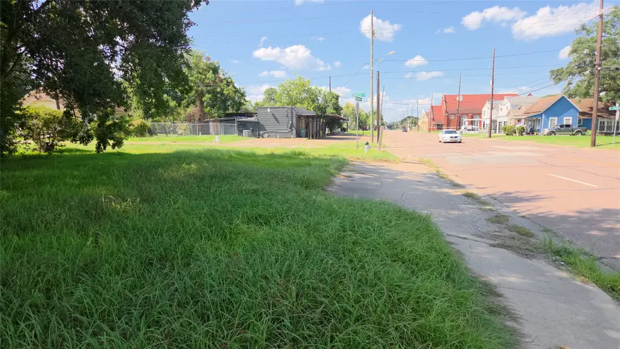 3630 Highland Avenue, Beaumont, TX 77705 - Image #2