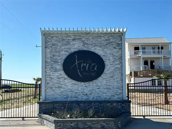 583 Annabelle Drive, Gilchrist, TX 77617