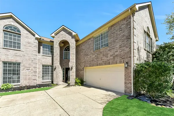 2723 Sterling Fields Drive, Pearland, TX 77584
