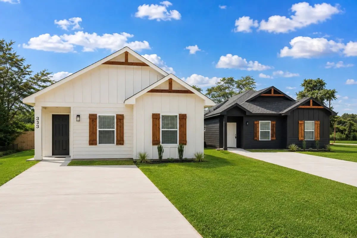 313 N Woodson Street, Willis, TX 77378 - #1