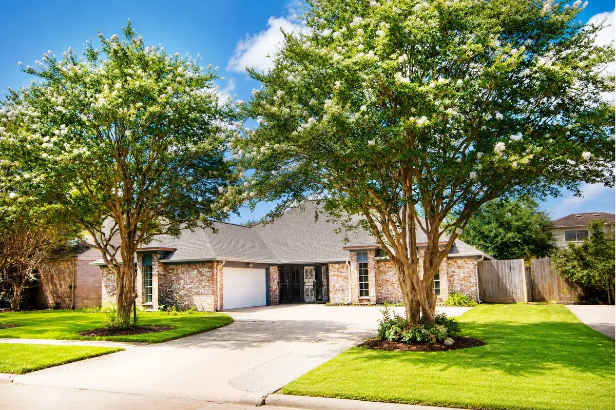 10710 Sandy Shoals Drive, Houston, TX 77071 - #1