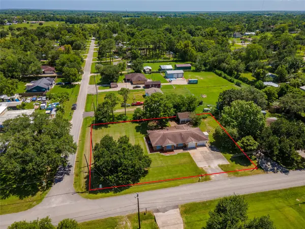 11703 32nd Street, Santa Fe, TX 77510