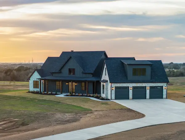 424 Pleasant Hill School Road, Brenham, TX 77833