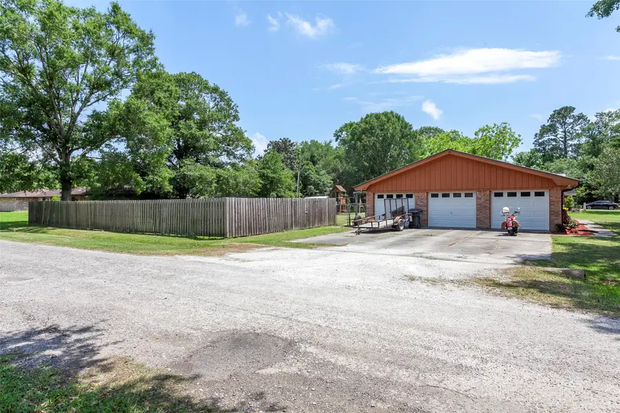 164 Shadowdale Street, Bridge City, TX 77611 - Image #3