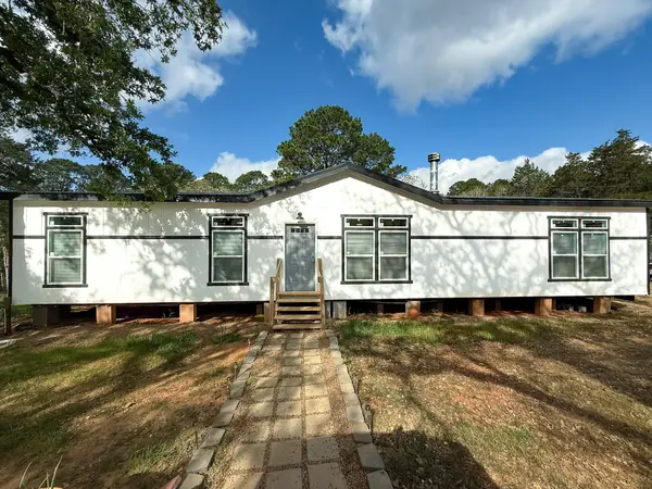 394 Kellar Road, Smithville, TX 78957