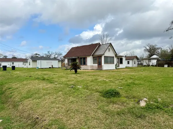 2405 Mann Street, Houston, TX 77093