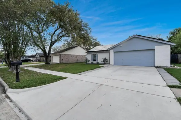 10203 Hollow Canyon Drive, Sugar Land, TX 77498