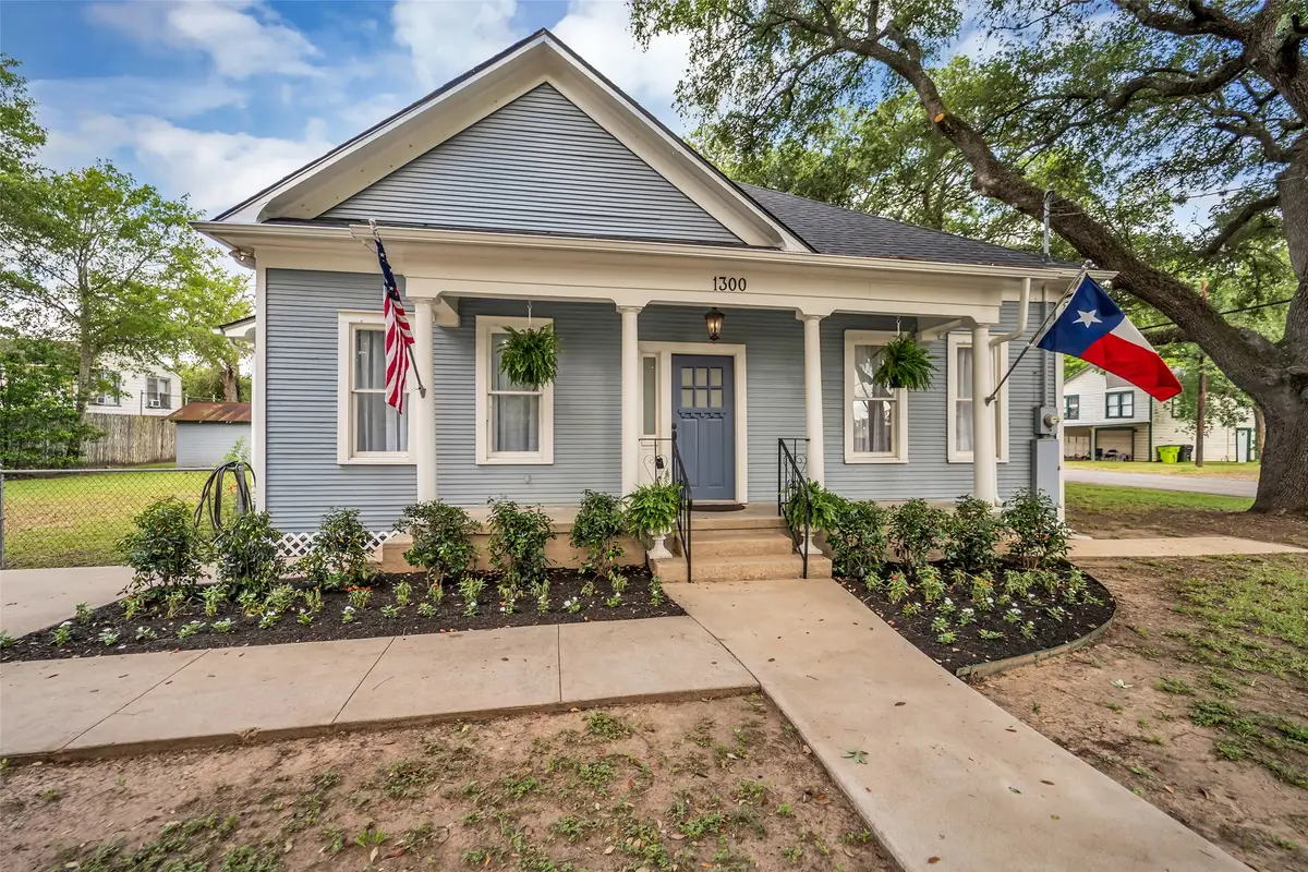 1300 7th Street, Rosenberg, TX 77471 - #1