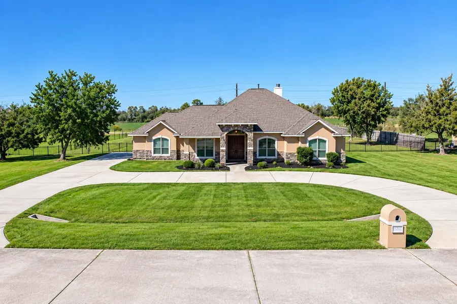 8999 Water Point Drive, Beach City, TX 77523 - #2