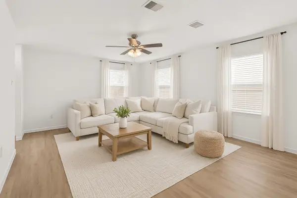 878 Sun Prairie Drive, Houston, TX 77090