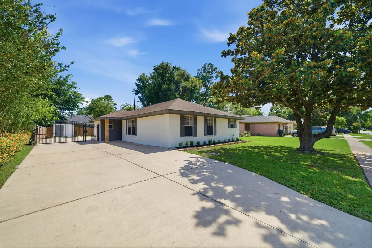10423 Alcott Drive, Houston, TX 77043 - #1