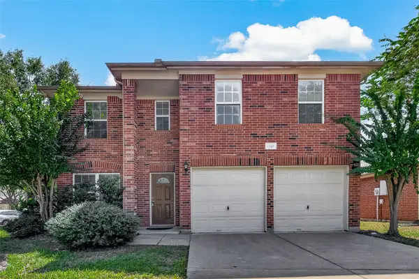11807 S Brenton Knoll Drive, Tomball, TX 77375
