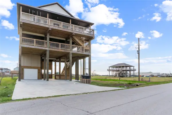897 S Crystal Beach Road, Crystal Beach, TX 77650
