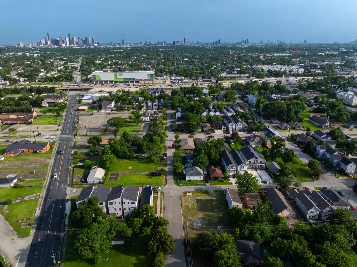 421 E 34th Street, Houston, TX 77018 - #1