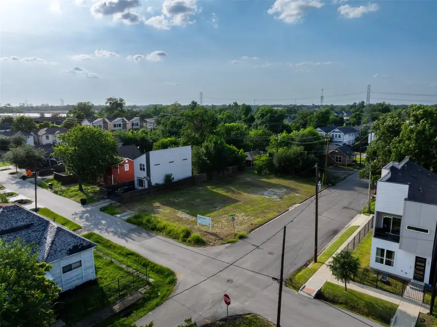 421 E 34th Street, Houston, TX 77018 - #2