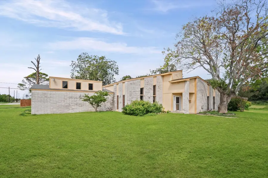 426 S 6th Street, La Porte, TX 77571 - #2
