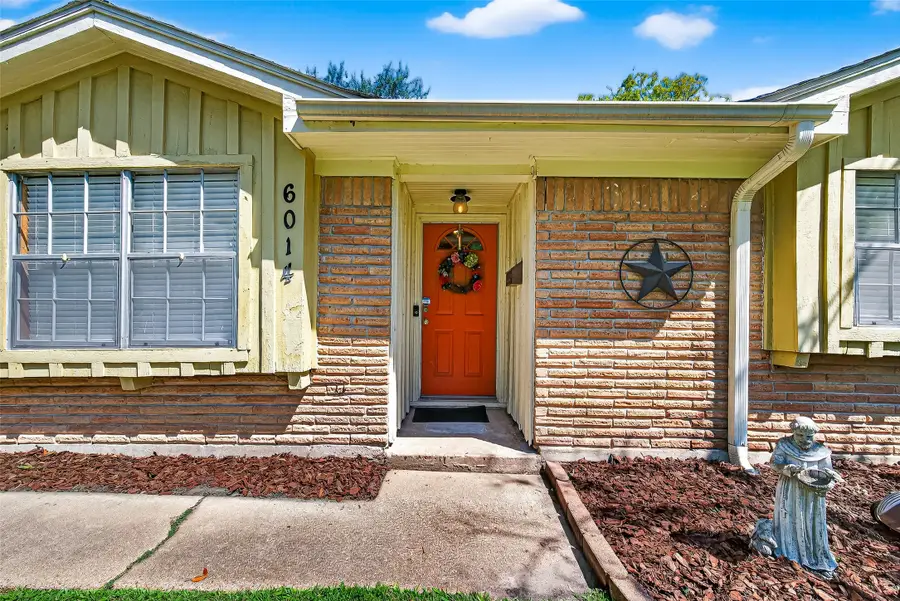 6014 Dawnridge Drive, Houston, TX 77035 - Image #2