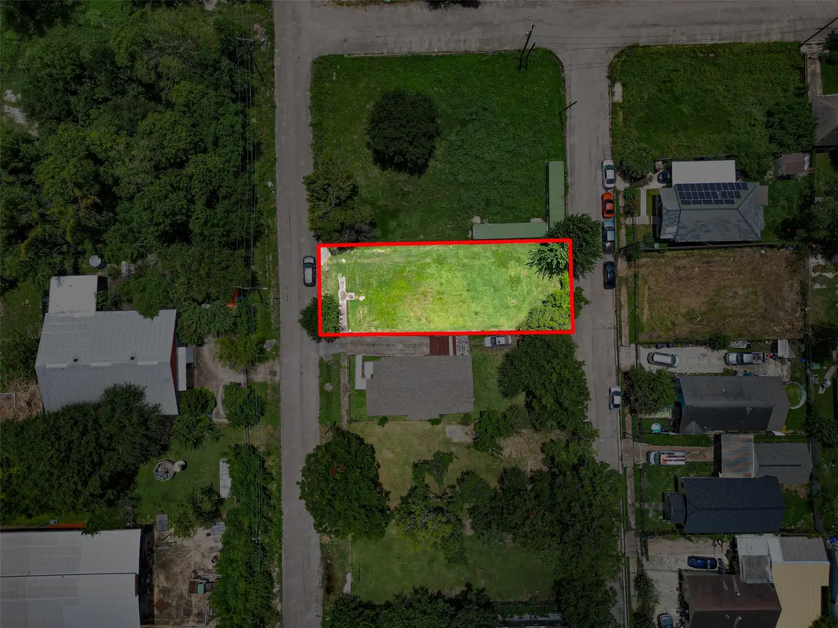 2437 Davis Street, Houston, TX 77026 - #1