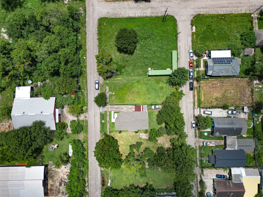 2437 Davis Street, Houston, TX 77026 - #2