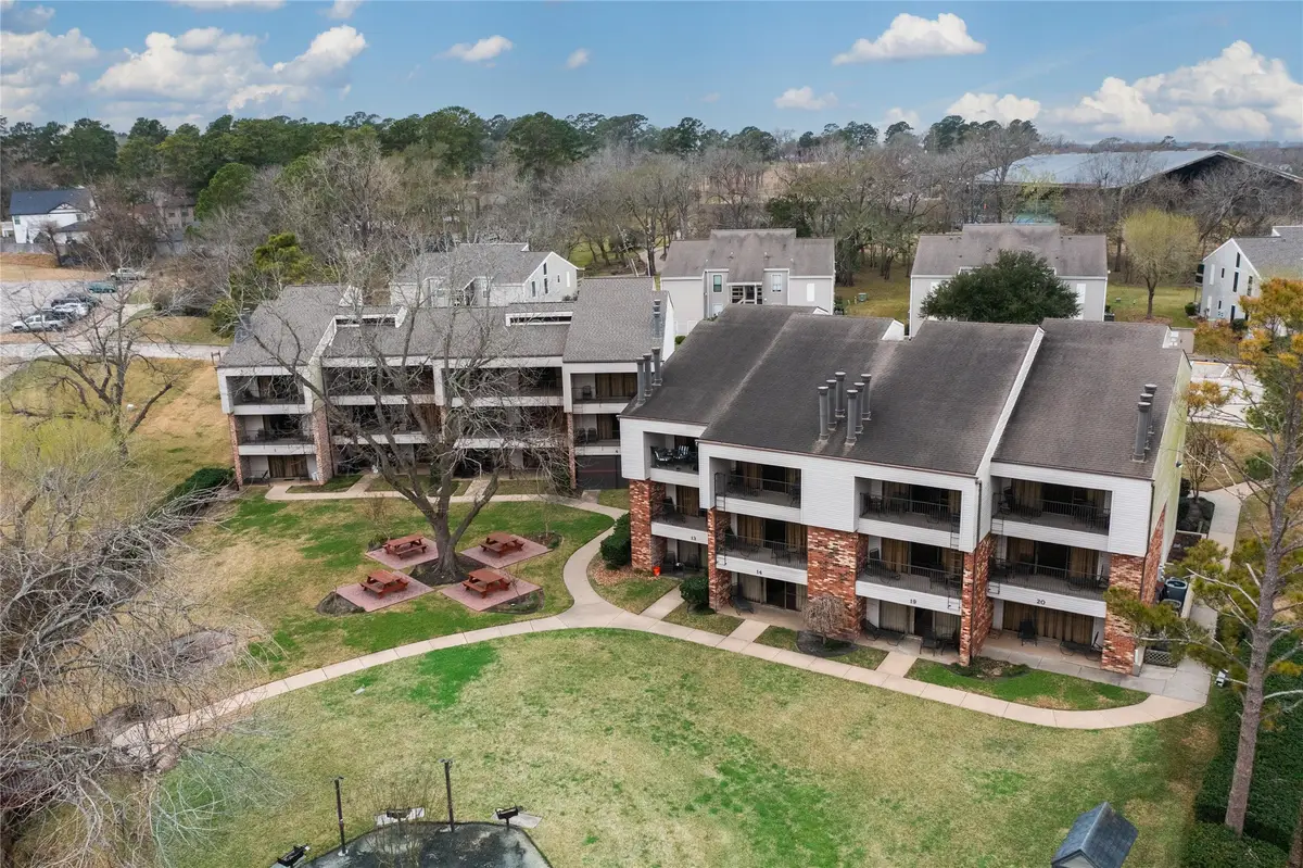 1000 April Sound Boulevard, Montgomery, TX 77356 - #1