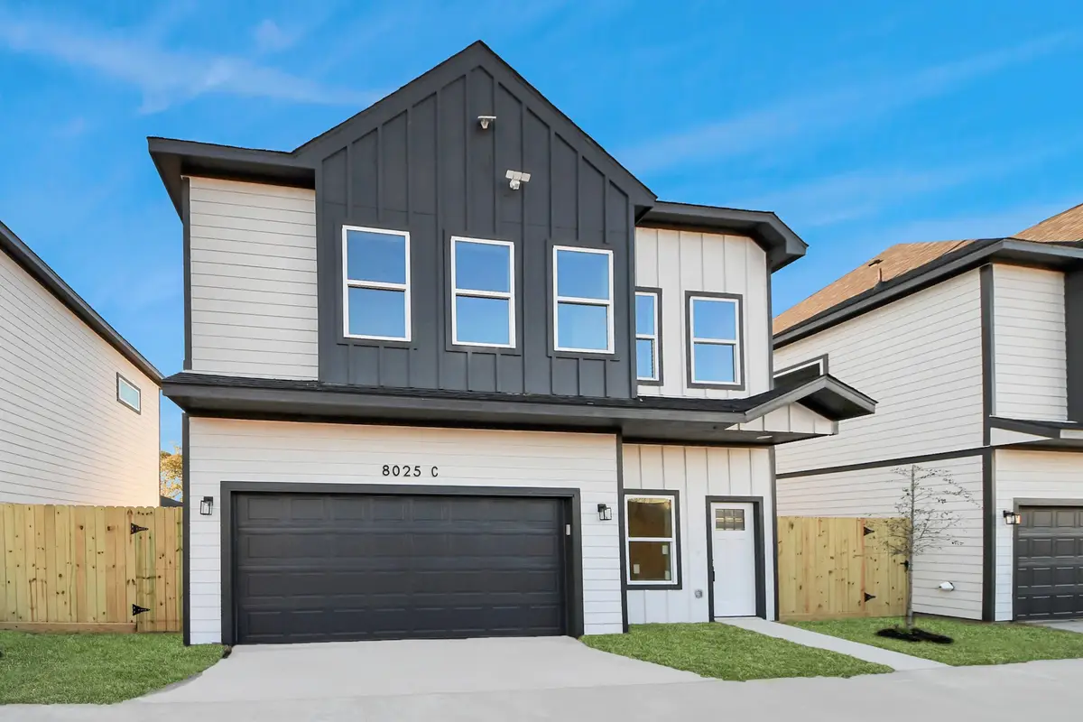 8025 Peachtree Street #C, Houston, TX 77016 - Image #1