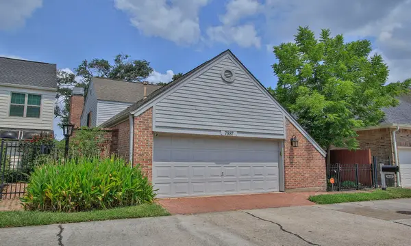 7637 Ameswood Road, Houston, TX 77095