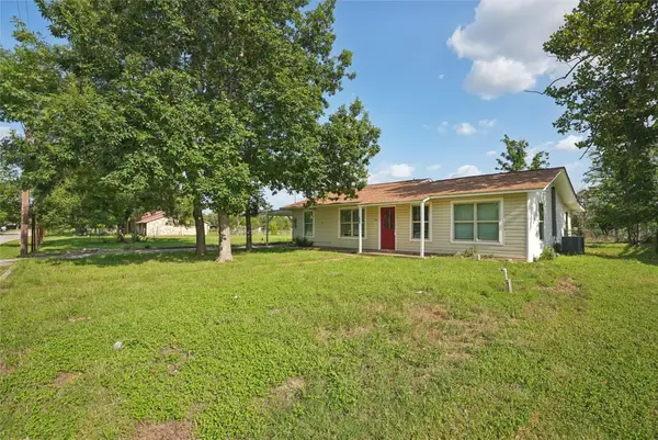 109 2nd Street, Center Point, TX 78010