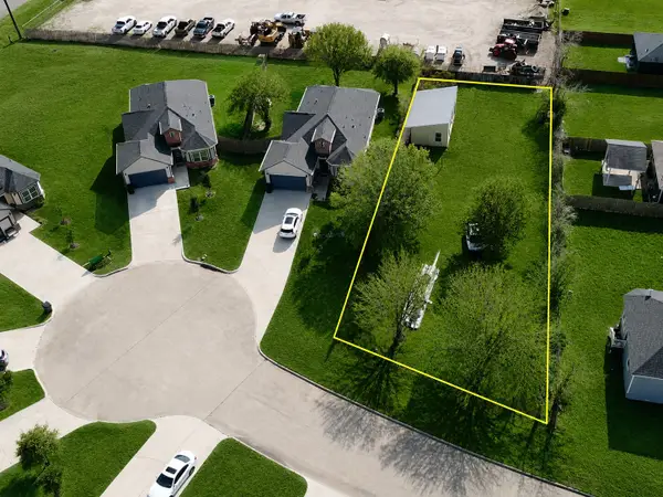 3 Donna Court, Brookshire, TX 77423