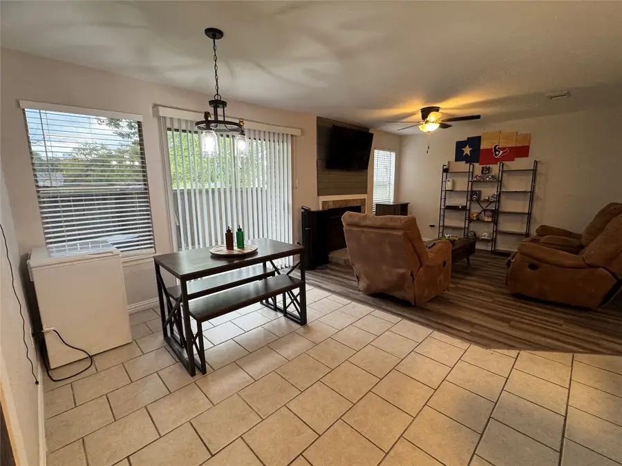 418 Garland Drive #118, Lake Jackson, TX 77566 - Image #3