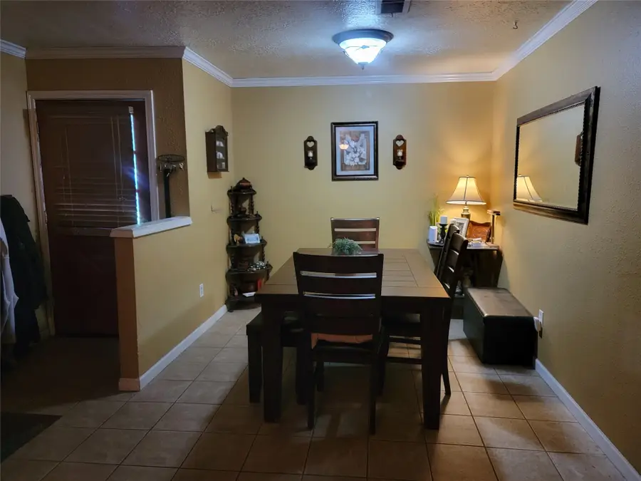 116 N Coffelt Street, Alvin, TX 77511 - #3
