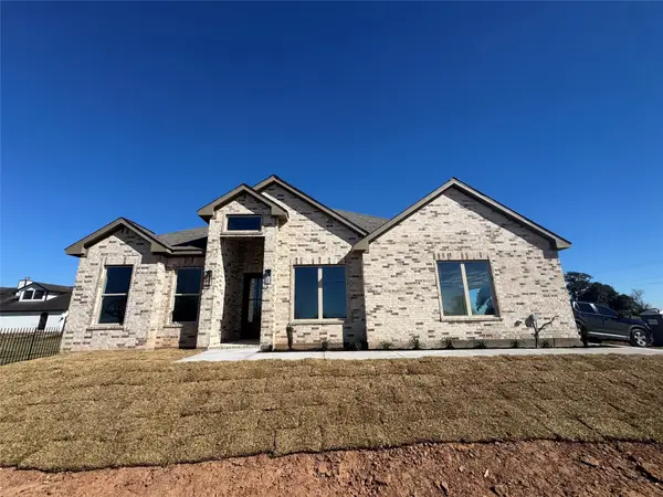 749 Wagon Wheel Trail, Angleton, TX 77515