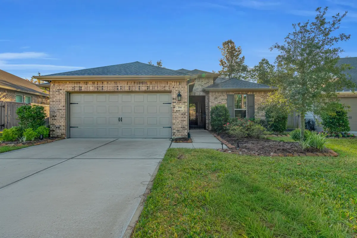 214 N Wild Petunia Trail, Montgomery, TX 77316 - Image #1