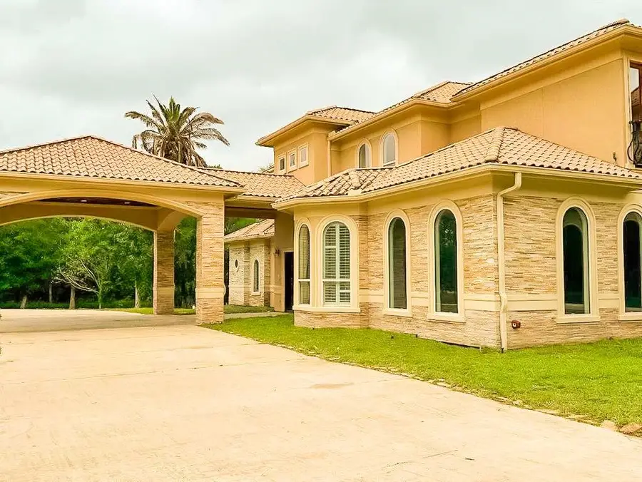 8422 Thompson Lake Drive, Missouri City, TX 77459 - Image #3