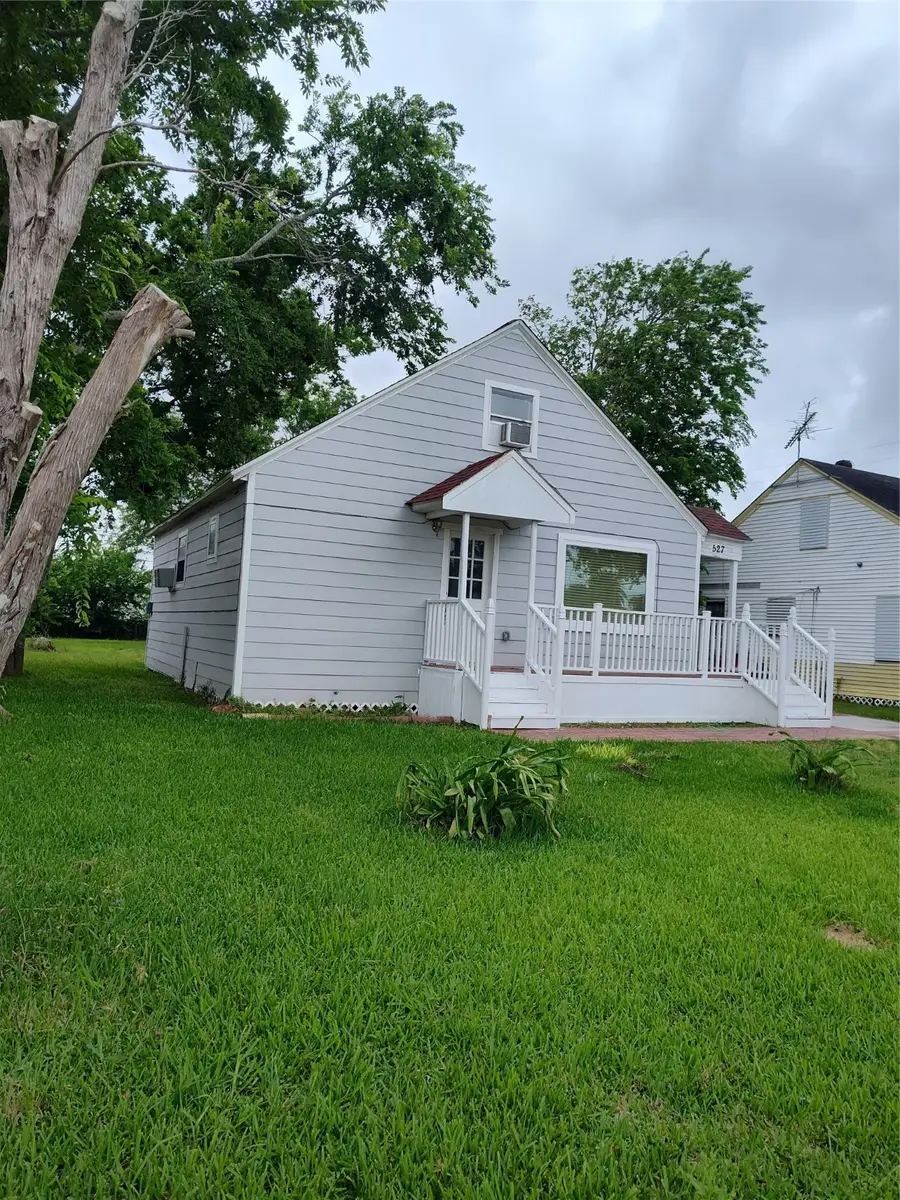 527 W 6th Street, Freeport, TX 77541 - Image #2