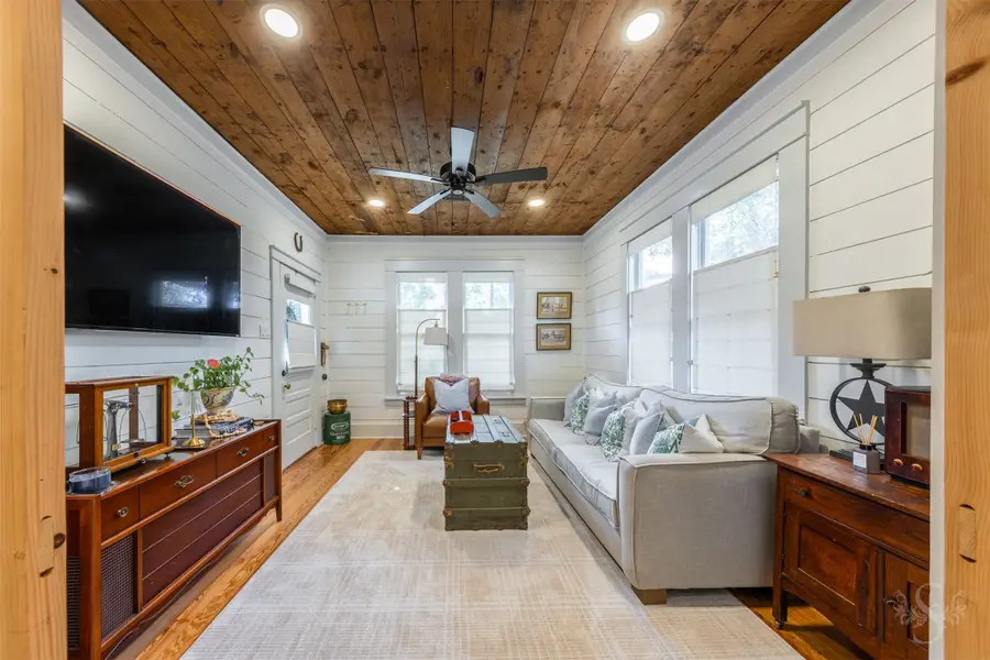 202 Ross Street, Brenham, TX 77833 - #2