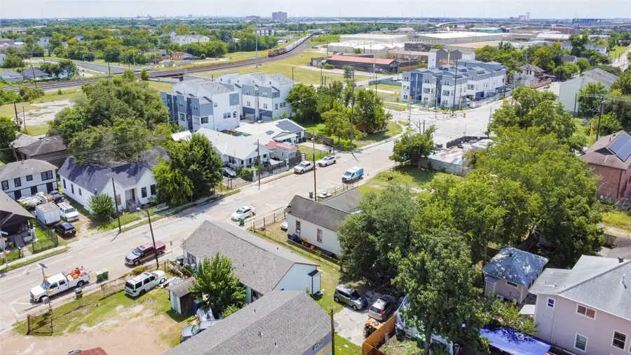 1917 Elysian Street, Houston, TX 77026 - #2