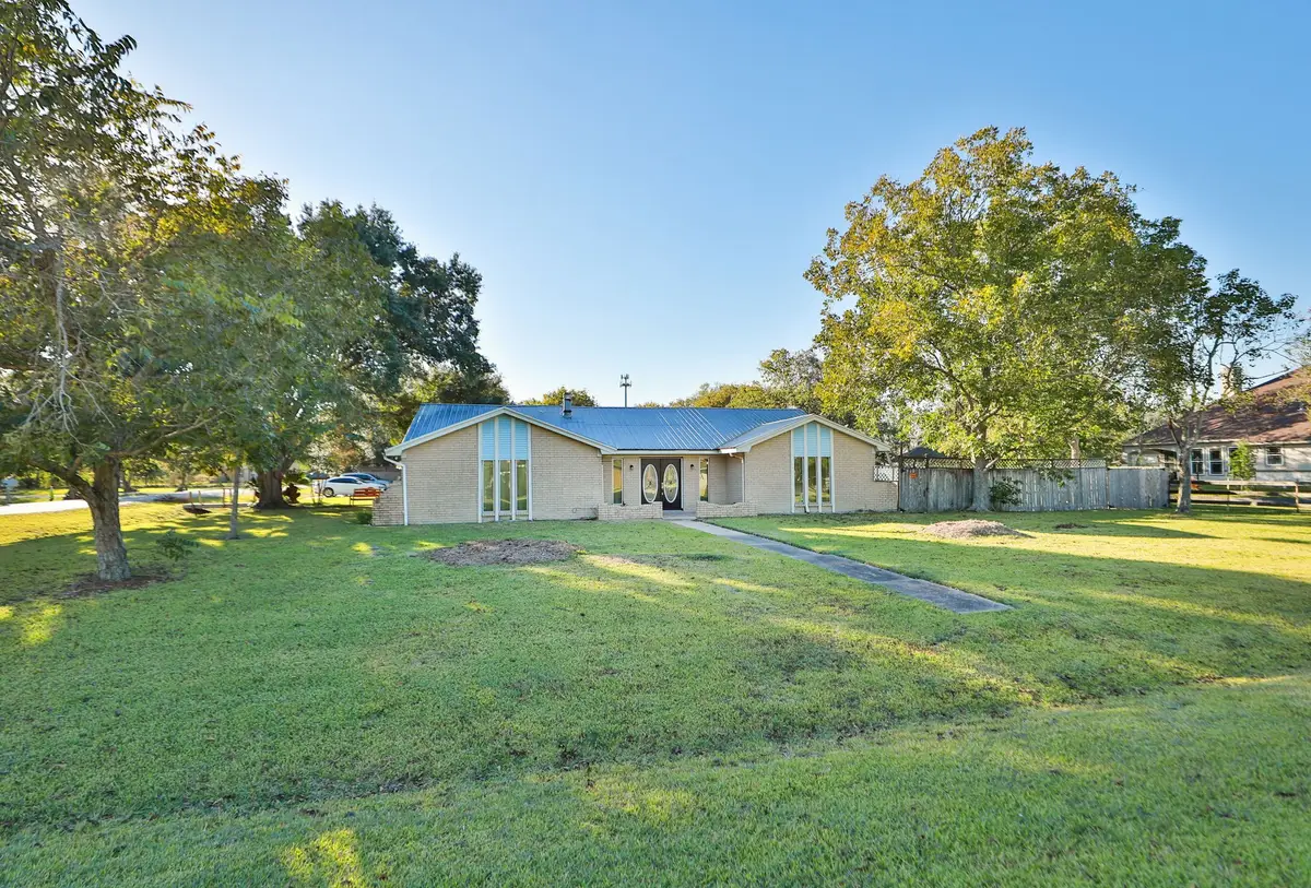 1871 County Road 936, Alvin, TX 77511 - Image #1