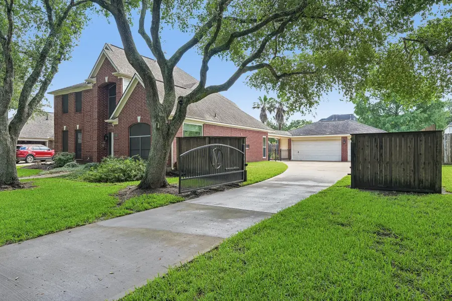 1207 Bob White Drive, Friendswood, TX 77546 - #2