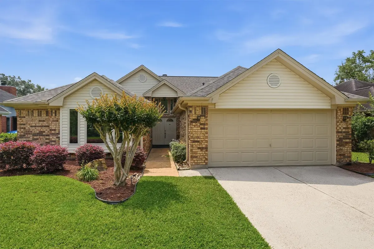 3206 N Peach Hollow Circle, Pearland, TX 77584 - #1