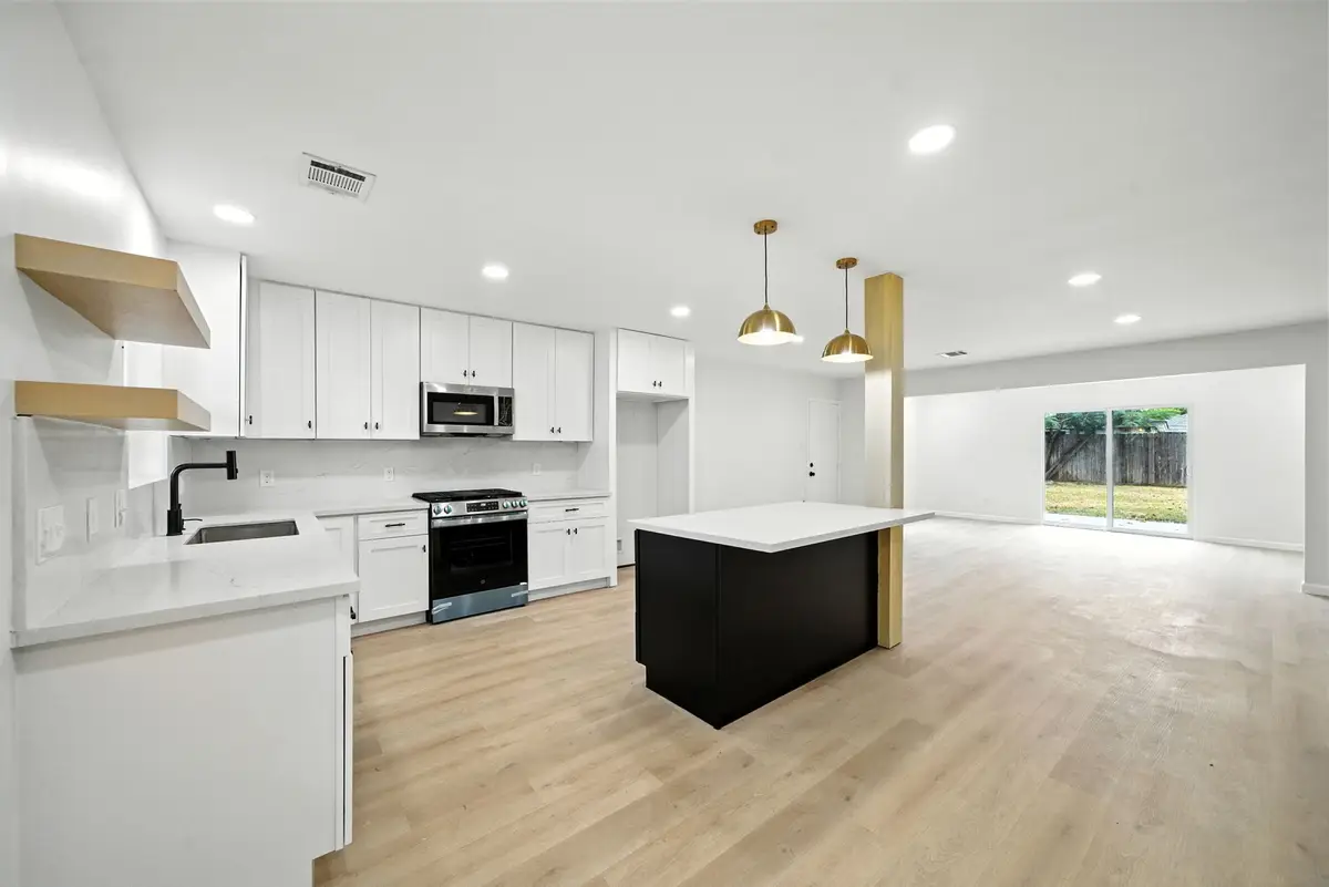 6034 Birchmont Drive, Houston, TX 77092 - Image #1