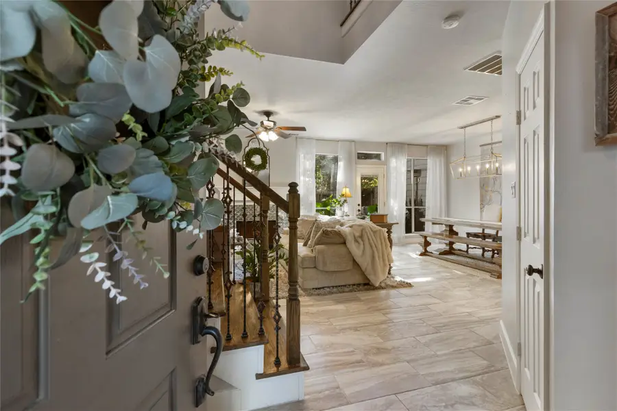 74 Valley Oaks Circle, The Woodlands, TX 77382 - Image #2