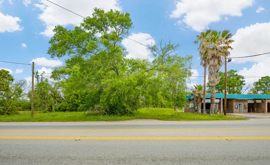 26055 Fm 2090 Road, Splendora, TX 77372 - Image #2