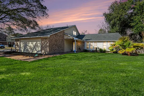 1306 W Stroker Road, Crosby, TX 77532